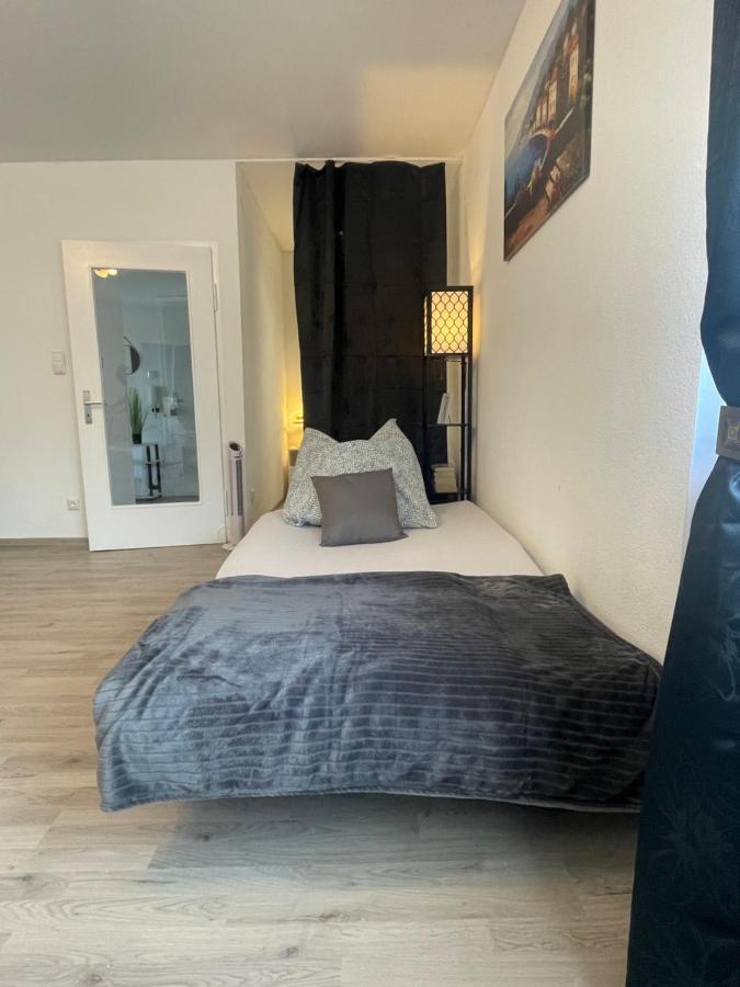 Perfekte 1,5 Wohnung Zentral In Leonberg Gegenueber Einkaufzentrum 外观 照片